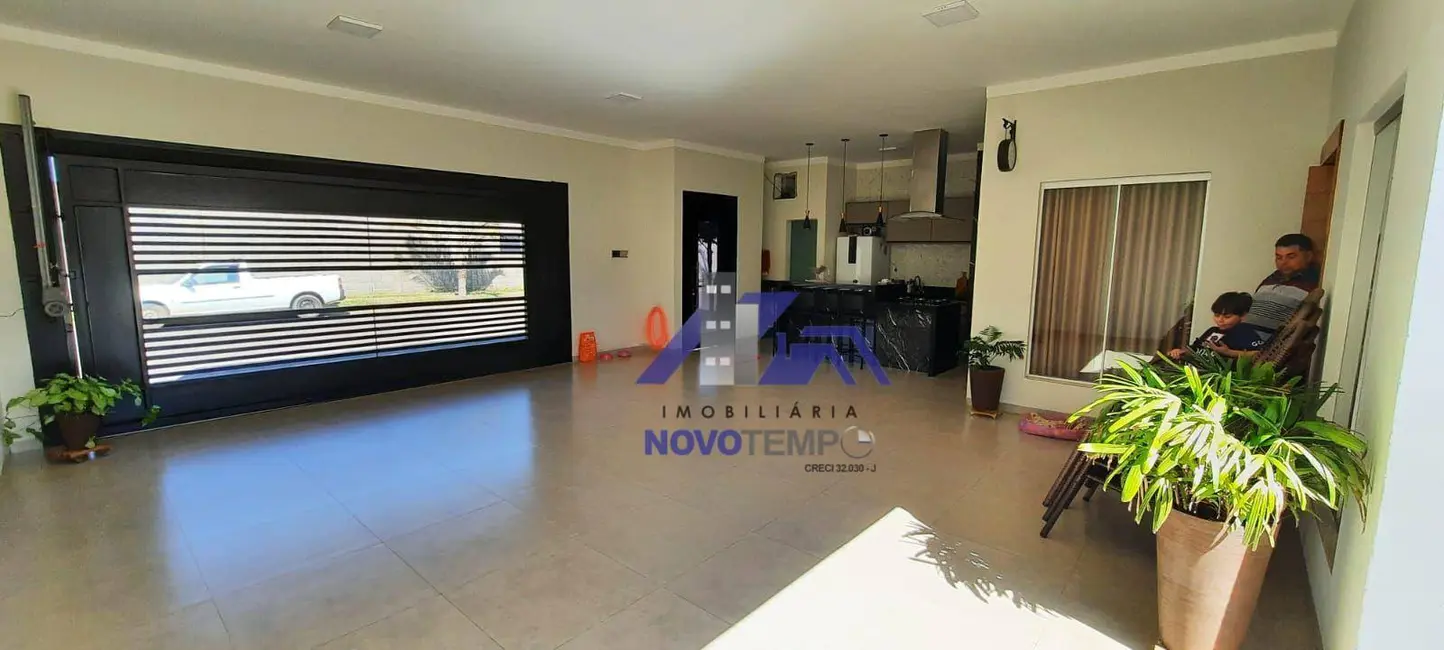 Foto 4 de Casa com 2 quartos à venda, 262m2 em Guararapes - SP