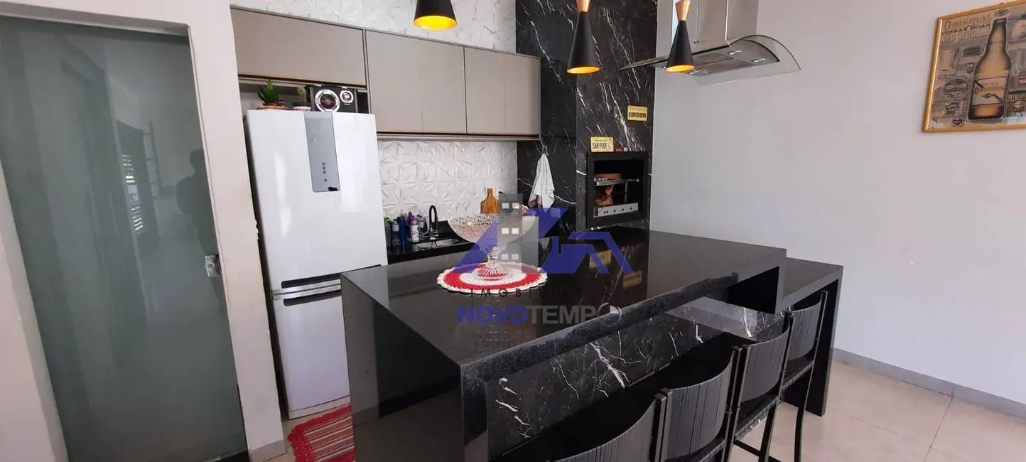 Foto 8 de Casa com 2 quartos à venda, 262m2 em Guararapes - SP