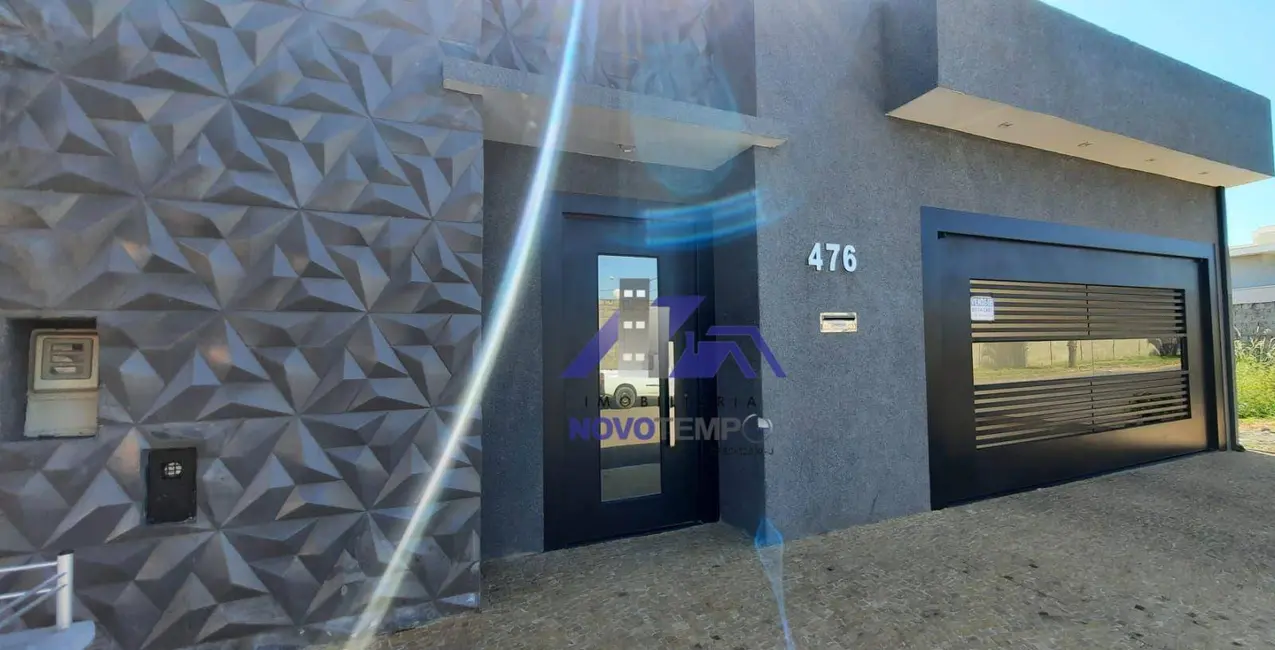 Foto 2 de Casa com 2 quartos à venda, 262m2 em Guararapes - SP