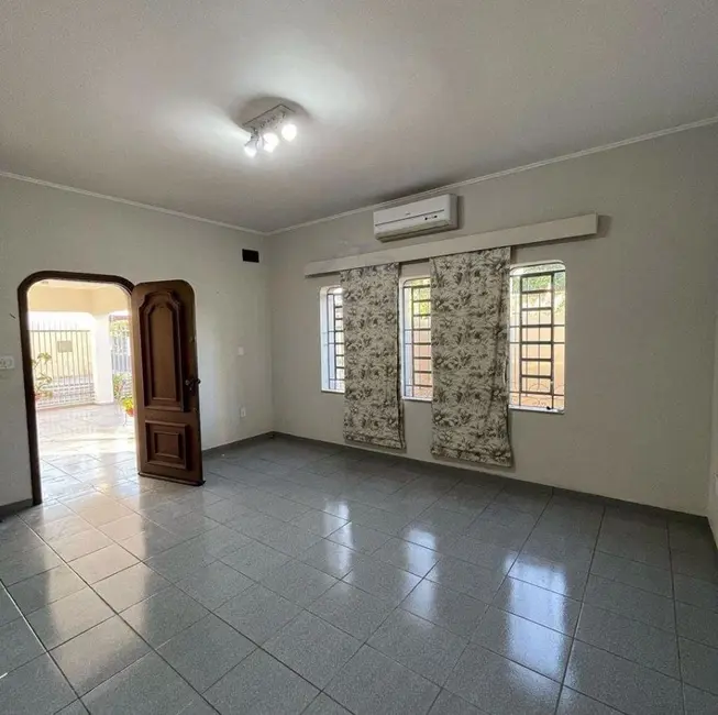 Sobrado com 4 quartos à venda, 537m2 em Paraíso, Aracatuba - SP - imagem 5 Foto 5 de Sobrado com 4 quartos à venda, 537m2 em Paraíso, Aracatuba - SP