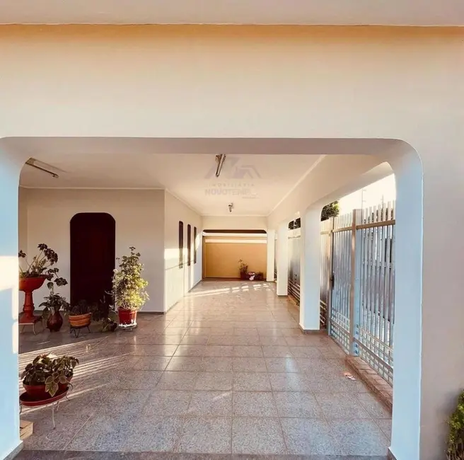 Sobrado com 4 quartos à venda, 537m2 em Paraíso, Aracatuba - SP - imagem 4 Foto 4 de Sobrado com 4 quartos à venda, 537m2 em Paraíso, Aracatuba - SP