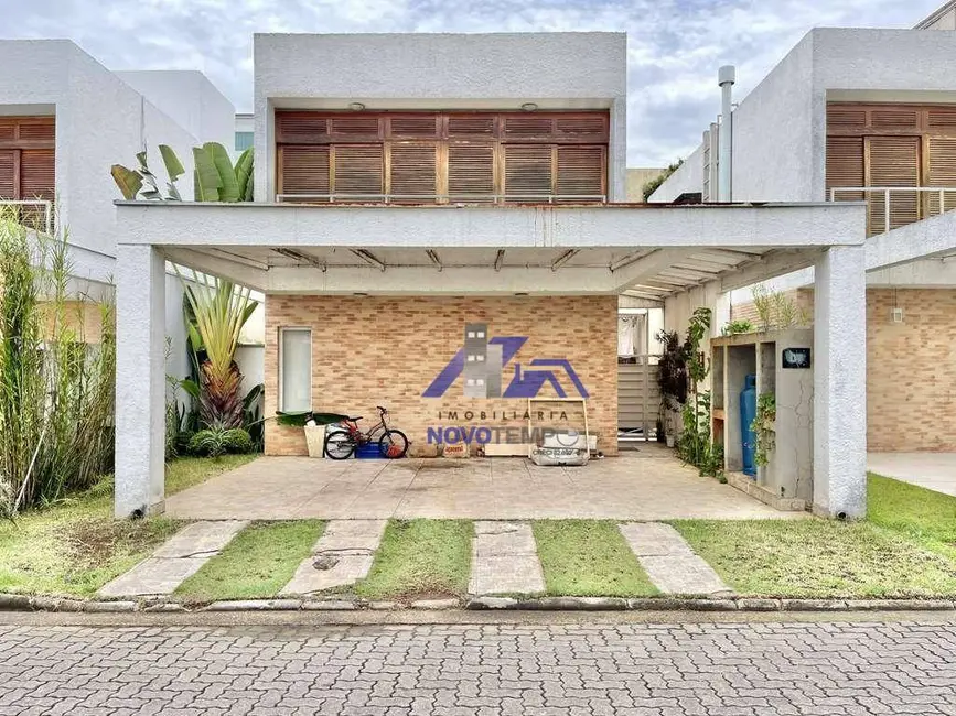 Foto 1 de Sobrado com 3 quartos à venda, 207m2 em Granja Viana II, Cotia - SP