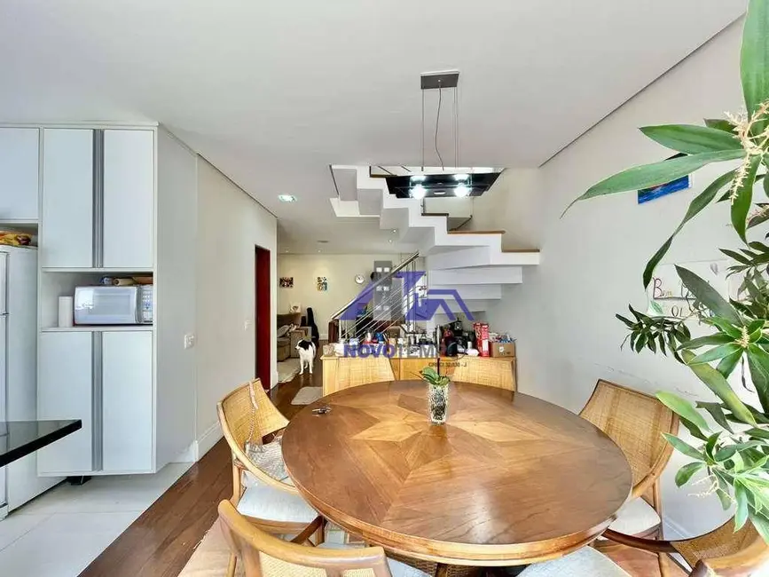 Foto 8 de Sobrado com 3 quartos à venda, 207m2 em Granja Viana II, Cotia - SP