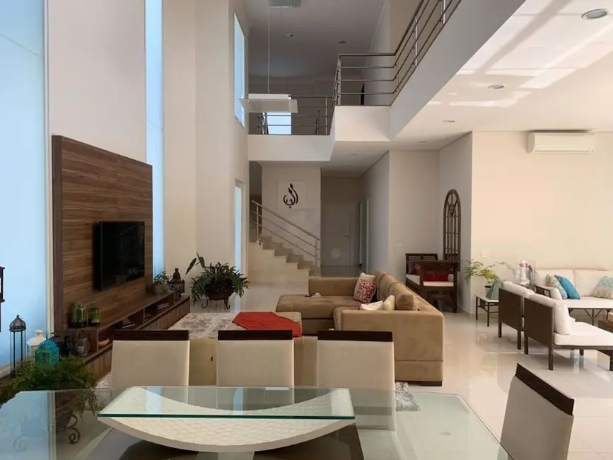 Foto 2 de Sobrado com 6 quartos à venda, 1000m2 em Santana De Parnaiba - SP