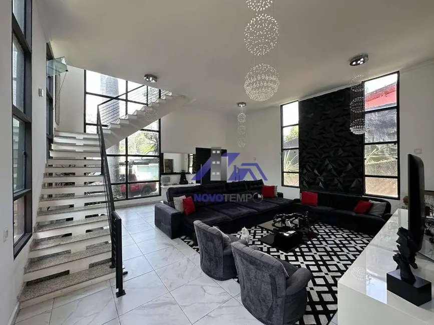 Sobrado com 3 quartos à venda, 682m2 em Nova Higienópolis, Jandira - SP - imagem 7 Foto 7 de Sobrado com 3 quartos à venda, 682m2 em Nova Higienópolis, Jandira - SP