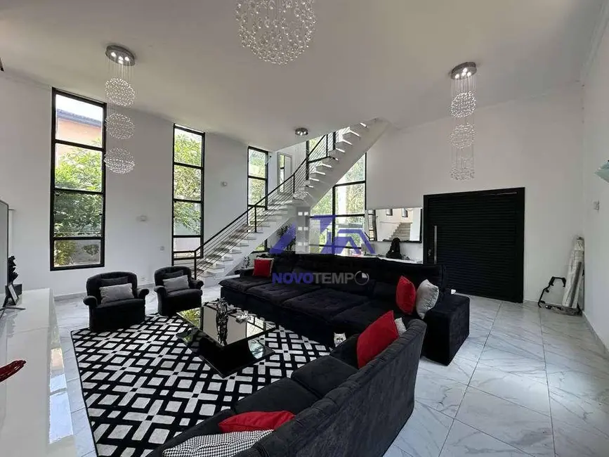 Sobrado com 3 quartos à venda, 682m2 em Nova Higienópolis, Jandira - SP - imagem 5 Foto 5 de Sobrado com 3 quartos à venda, 682m2 em Nova Higienópolis, Jandira - SP