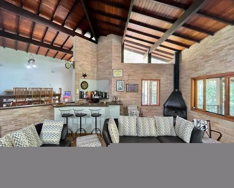 Sobrado com 4 quartos à venda, 1001m2 em Residencial Euroville, Carapicuiba - SP - imagem 7 Foto 7 de Sobrado com 4 quartos à venda, 1001m2 em Residencial Euroville, Carapicuiba - SP