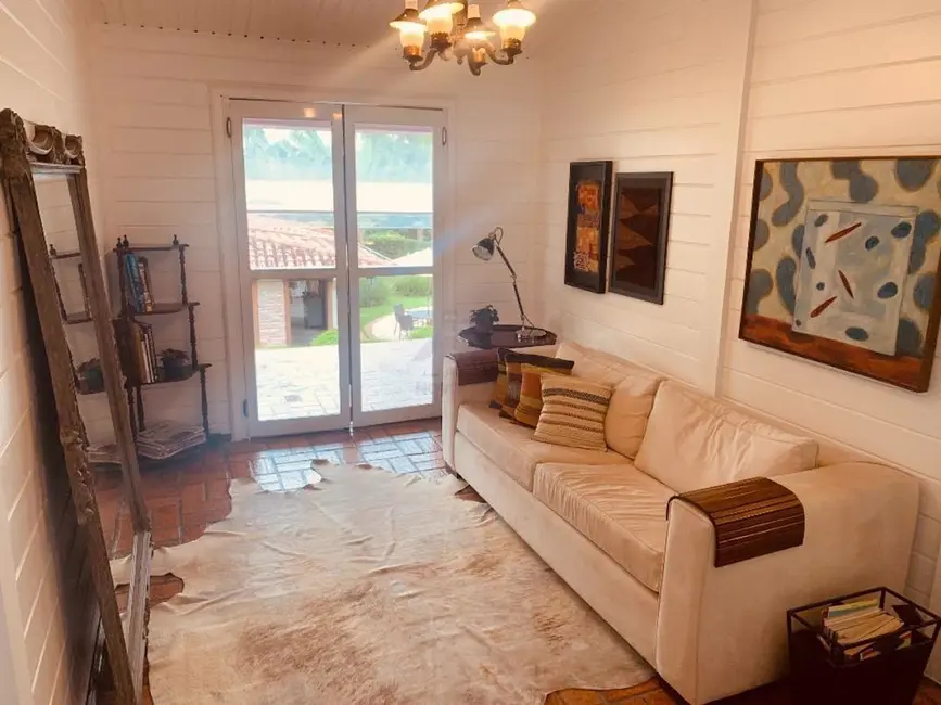 Casa de Condomínio com 3 quartos à venda, 1488m2 em Palos Verdes, Carapicuiba - SP - imagem 8 Foto 8 de Casa de Condomínio com 3 quartos à venda, 1488m2 em Palos Verdes, Carapicuiba - SP