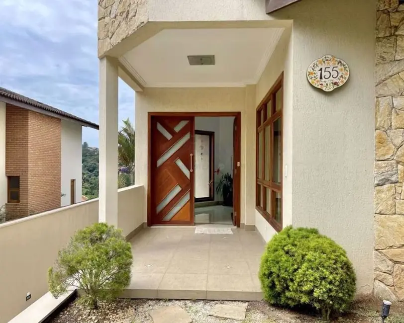 Foto 3 de Sobrado com 4 quartos à venda, 1015m2 em Residencial Euroville, Carapicuiba - SP