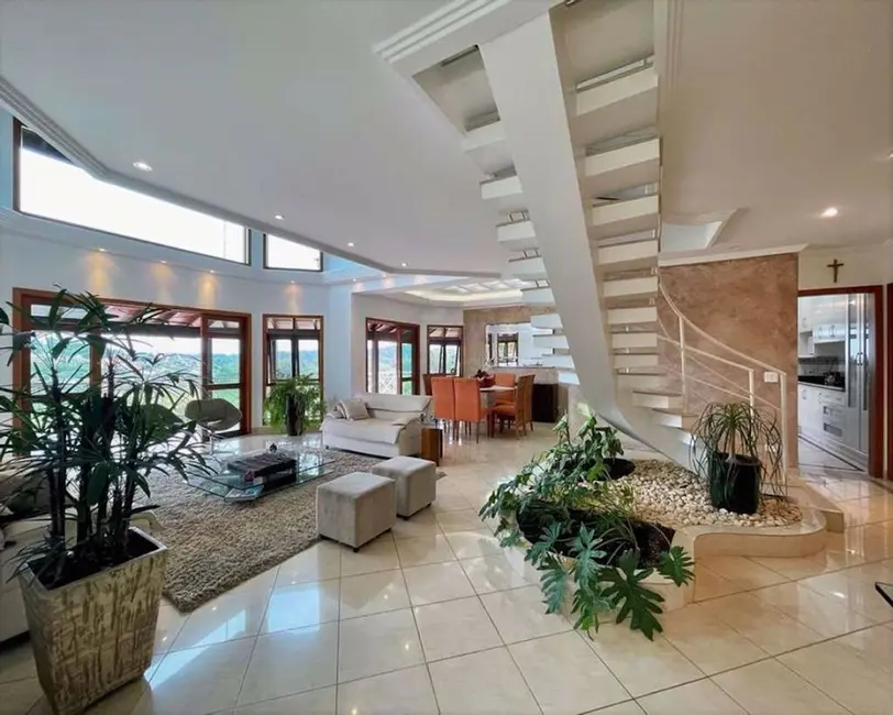 Foto 6 de Sobrado com 4 quartos à venda, 1015m2 em Residencial Euroville, Carapicuiba - SP