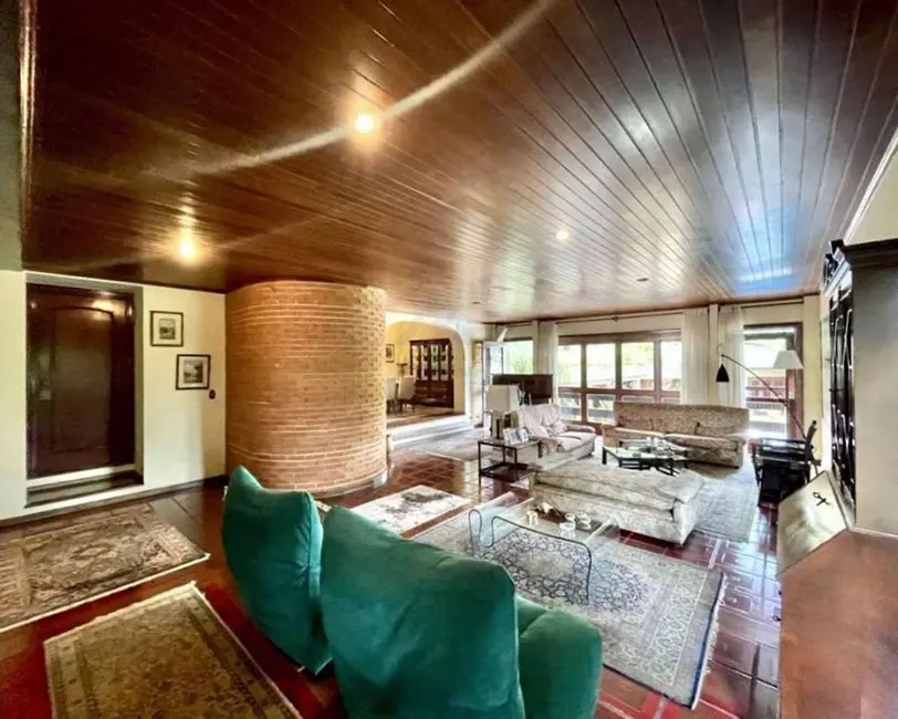 Sobrado com 5 quartos à venda, 2333m2 em Palos Verdes, Carapicuiba - SP - imagem 5 Foto 5 de Sobrado com 5 quartos à venda, 2333m2 em Palos Verdes, Carapicuiba - SP