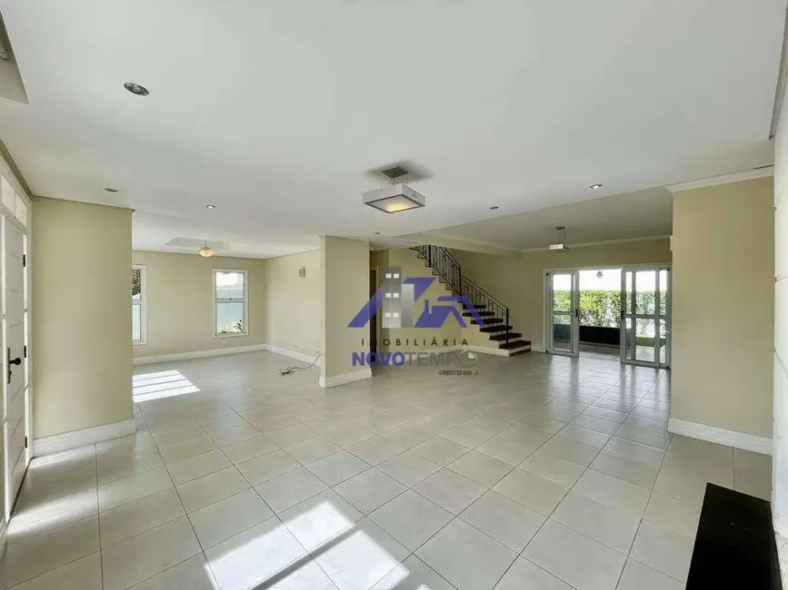 Foto 4 de Sobrado com 4 quartos à venda, 500m2 em Golf Gardens, Carapicuiba - SP