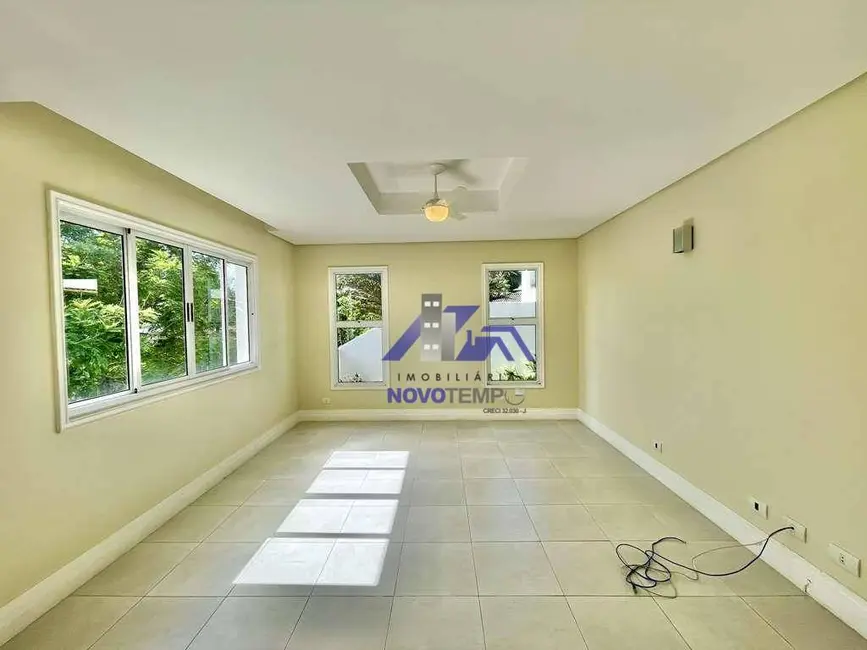 Foto 5 de Sobrado com 4 quartos à venda, 500m2 em Golf Gardens, Carapicuiba - SP