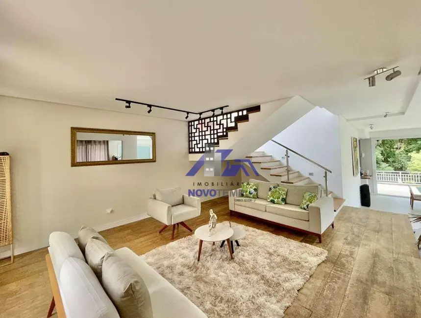 Sobrado com 4 quartos à venda, 510m2 em Aldeia da Fazendinha, Carapicuiba - SP - imagem 4 Foto 4 de Sobrado com 4 quartos à venda, 510m2 em Aldeia da Fazendinha, Carapicuiba - SP