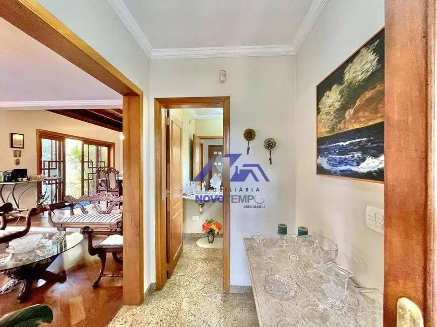 Sobrado com 4 quartos à venda, 1262m2 em Chácara Vale do Rio Cotia, Carapicuiba - SP - imagem 6 Foto 6 de Sobrado com 4 quartos à venda, 1262m2 em Chácara Vale do Rio Cotia, Carapicuiba - SP