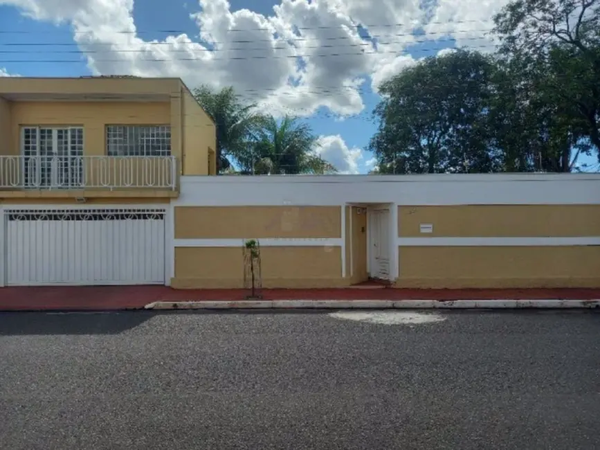 Sobrado com 3 quartos à venda, 300m2 em Aviação, Aracatuba - SP - imagem 3 Foto 3 de Sobrado com 3 quartos à venda, 300m2 em Aviação, Aracatuba - SP