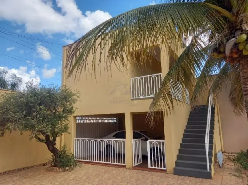 Sobrado com 3 quartos à venda, 300m2 em Aviação, Aracatuba - SP - imagem 4 Foto 4 de Sobrado com 3 quartos à venda, 300m2 em Aviação, Aracatuba - SP