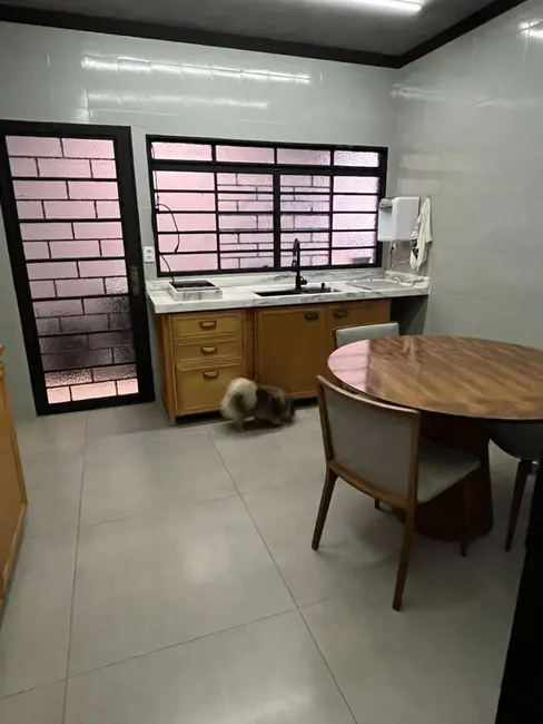 Casa com 3 quartos à venda, 250m2 em Planalto, Aracatuba - SP - imagem 3 Foto 3 de Casa com 3 quartos à venda, 250m2 em Planalto, Aracatuba - SP