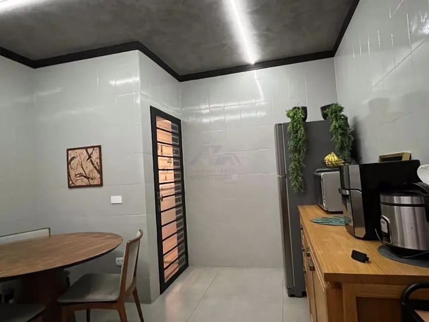 Casa com 3 quartos à venda, 250m2 em Planalto, Aracatuba - SP - imagem 4 Foto 4 de Casa com 3 quartos à venda, 250m2 em Planalto, Aracatuba - SP