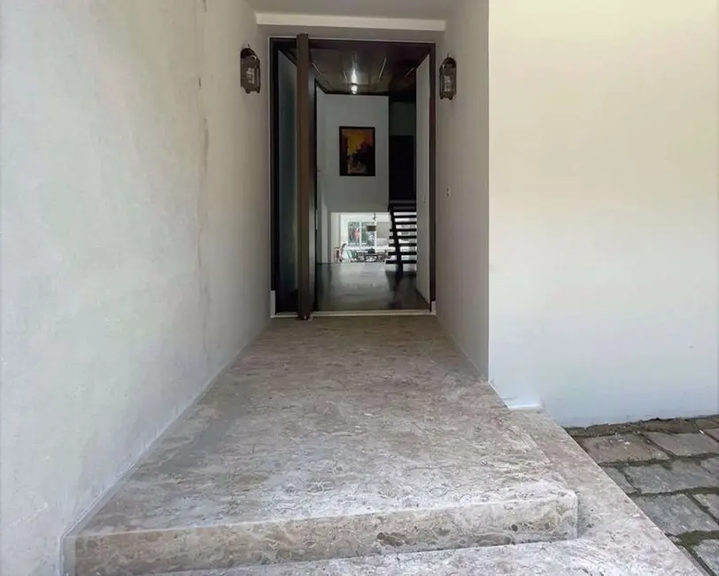 Sobrado com 5 quartos à venda, 5187m2 em Parque Silvino Pereira, Cotia - SP - imagem 4 Foto 4 de Sobrado com 5 quartos à venda, 5187m2 em Parque Silvino Pereira, Cotia - SP