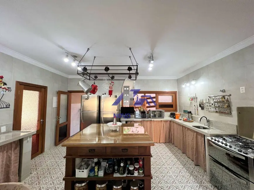 Foto 9 de Casa de Condomínio com 5 quartos à venda, 2000m2 em Parque Dom Henrique, Cotia - SP