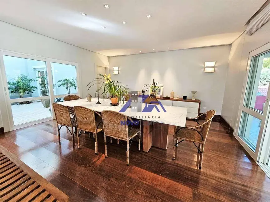 Foto 9 de Sobrado com 4 quartos à venda, 1653m2 em Residencial Euroville, Carapicuiba - SP