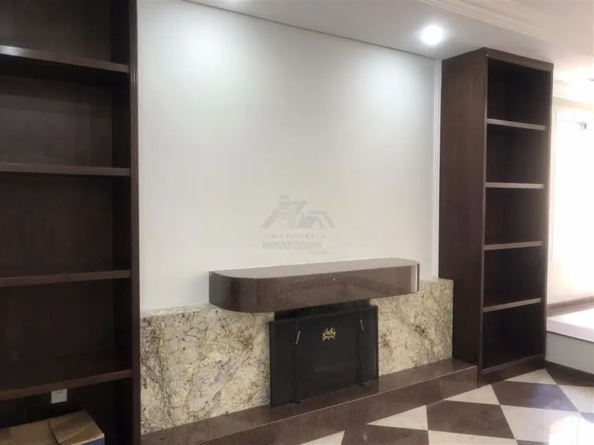 Sobrado com 4 quartos para alugar, 420m2 em Barueri - SP - imagem 5 Foto 5 de Sobrado com 4 quartos para alugar, 420m2 em Barueri - SP