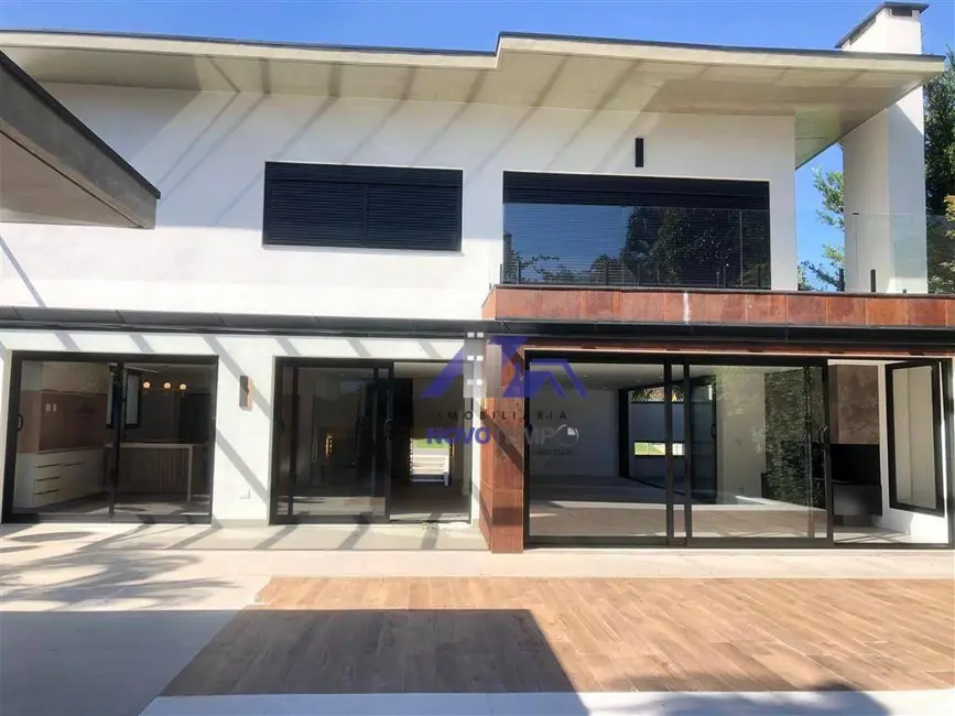 Sobrado com 5 quartos para alugar, 420m2 em Barueri - SP - imagem 8 Foto 8 de Sobrado com 5 quartos para alugar, 420m2 em Barueri - SP