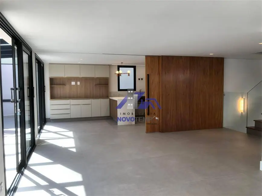 Sobrado com 5 quartos para alugar, 420m2 em Barueri - SP - imagem 6 Foto 6 de Sobrado com 5 quartos para alugar, 420m2 em Barueri - SP
