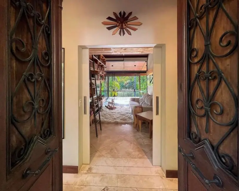 Foto 4 de Casa de Condomínio com 5 quartos à venda, 2520m2 em Chácaras do Peroba, Jandira - SP