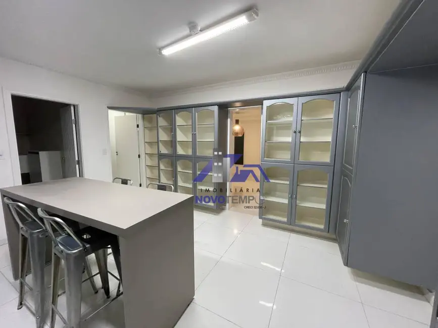 Foto 8 de Sobrado com 4 quartos para alugar, 360m2 em Santana De Parnaiba - SP
