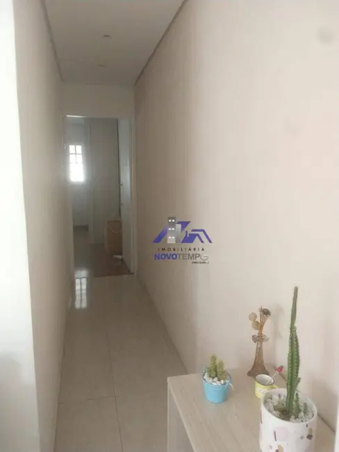 Sobrado com 3 quartos à venda, 125m2 em Jardim Tupanci, Barueri - SP - imagem 4 Foto 4 de Sobrado com 3 quartos à venda, 125m2 em Jardim Tupanci, Barueri - SP