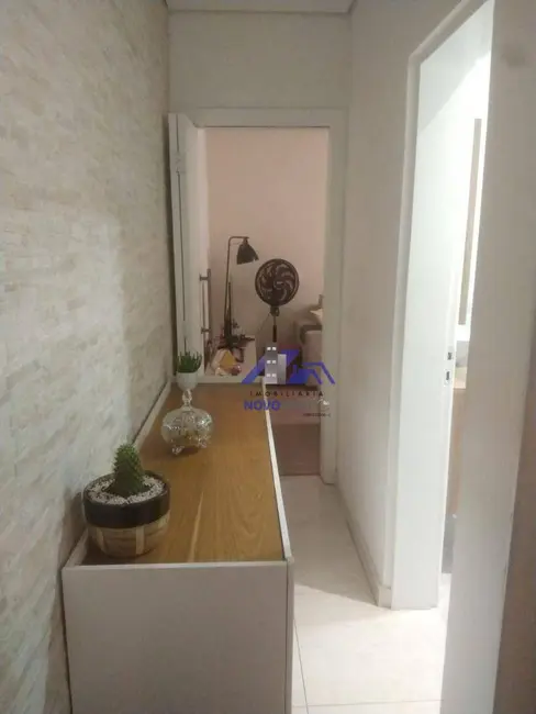 Sobrado com 3 quartos à venda, 125m2 em Jardim Tupanci, Barueri - SP - imagem 5 Foto 5 de Sobrado com 3 quartos à venda, 125m2 em Jardim Tupanci, Barueri - SP