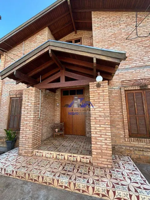 Foto 5 de Casa com 3 quartos à venda, 450m2 em Guararapes - SP