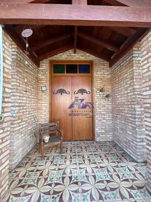 Foto 6 de Casa com 3 quartos à venda, 450m2 em Guararapes - SP