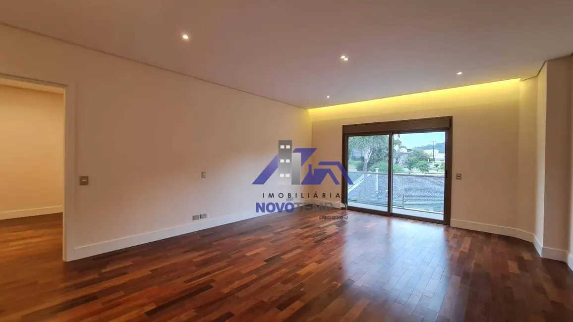Casa de Condomínio com 4 quartos à venda, 1520m2 em Alphaville Empresarial, Barueri - SP - imagem 9 Foto 9 de Casa de Condomínio com 4 quartos à venda, 1520m2 em Alphaville Empresarial, Barueri - SP