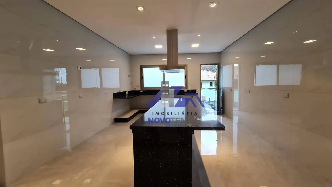 Casa de Condomínio com 4 quartos à venda, 1520m2 em Alphaville Empresarial, Barueri - SP - imagem 6 Foto 6 de Casa de Condomínio com 4 quartos à venda, 1520m2 em Alphaville Empresarial, Barueri - SP