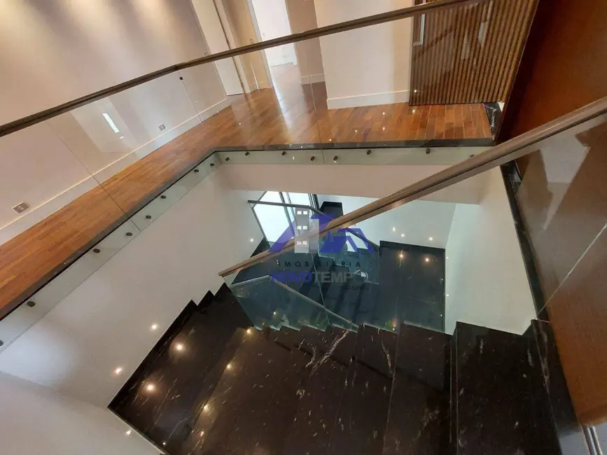 Casa de Condomínio com 4 quartos à venda, 1520m2 em Alphaville Empresarial, Barueri - SP - imagem 4 Foto 4 de Casa de Condomínio com 4 quartos à venda, 1520m2 em Alphaville Empresarial, Barueri - SP