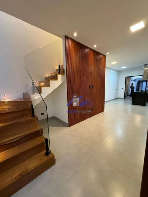 Foto 3 de Sobrado com 3 quartos à venda, 150m2 em Santana De Parnaiba - SP