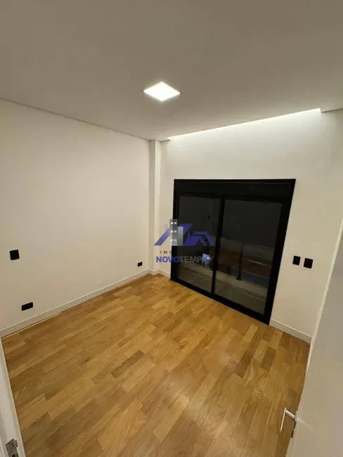 Foto 8 de Sobrado com 3 quartos à venda, 150m2 em Santana De Parnaiba - SP