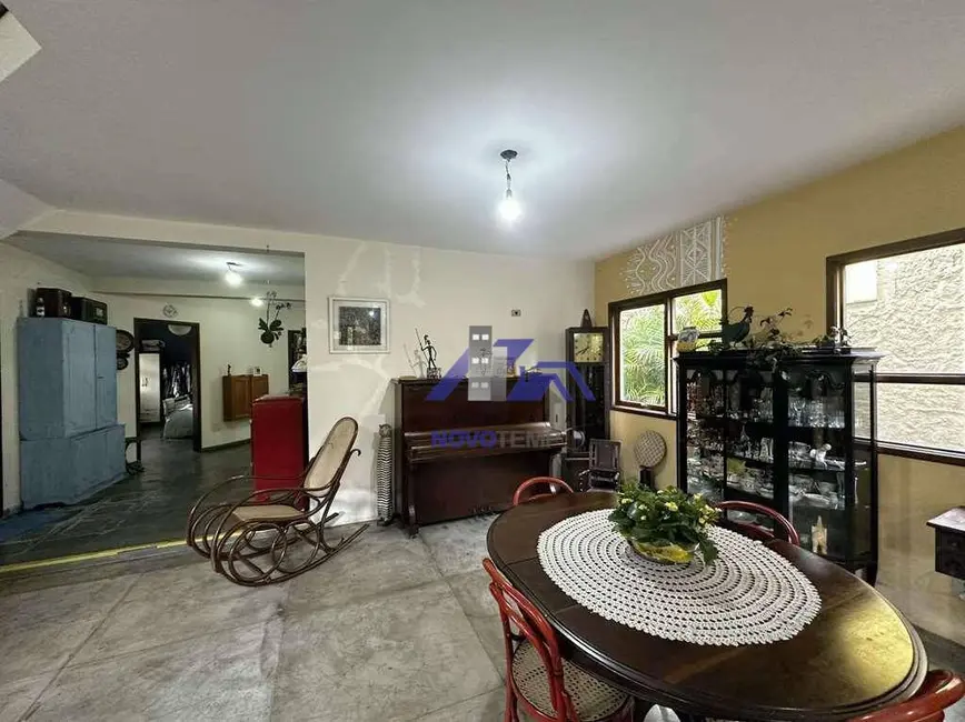 Sobrado com 4 quartos à venda, 426m2 em Vila Diva, Carapicuiba - SP - imagem 6 Foto 6 de Sobrado com 4 quartos à venda, 426m2 em Vila Diva, Carapicuiba - SP
