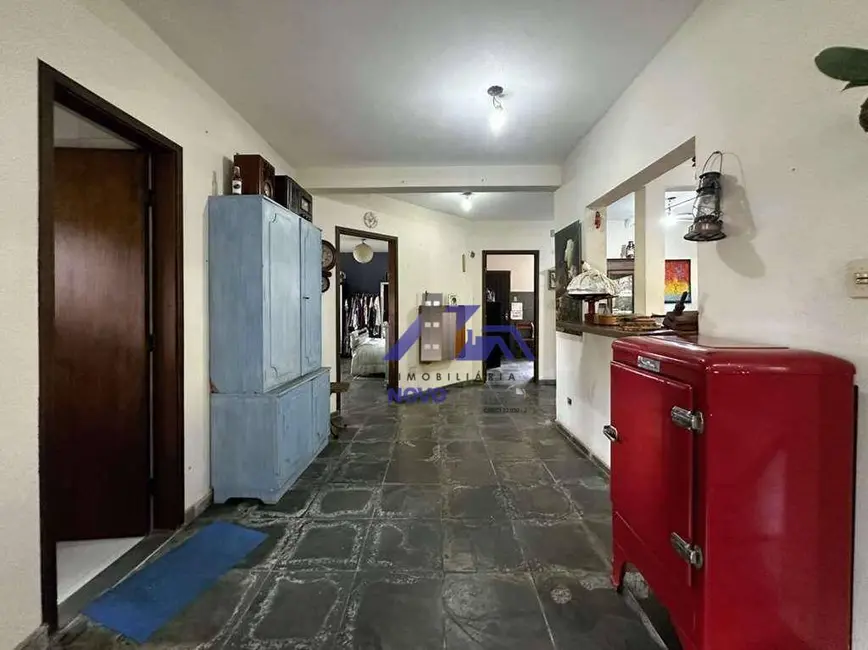 Sobrado com 4 quartos à venda, 426m2 em Vila Diva, Carapicuiba - SP - imagem 8 Foto 8 de Sobrado com 4 quartos à venda, 426m2 em Vila Diva, Carapicuiba - SP