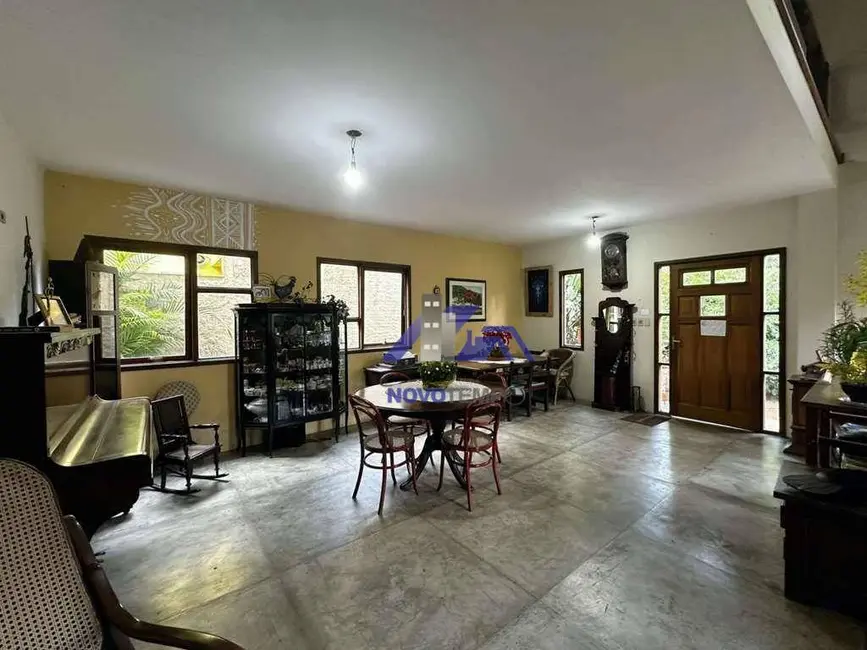 Sobrado com 4 quartos à venda, 426m2 em Vila Diva, Carapicuiba - SP - imagem 4 Foto 4 de Sobrado com 4 quartos à venda, 426m2 em Vila Diva, Carapicuiba - SP