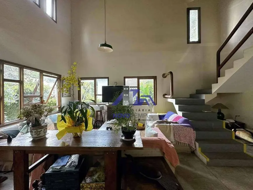 Sobrado com 4 quartos à venda, 426m2 em Vila Diva, Carapicuiba - SP - imagem 7 Foto 7 de Sobrado com 4 quartos à venda, 426m2 em Vila Diva, Carapicuiba - SP