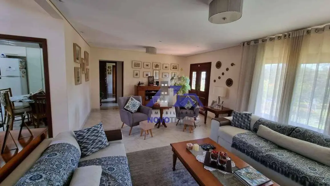 Foto 2 de Sobrado com 4 quartos à venda, 600m2 em Embu Das Artes - SP