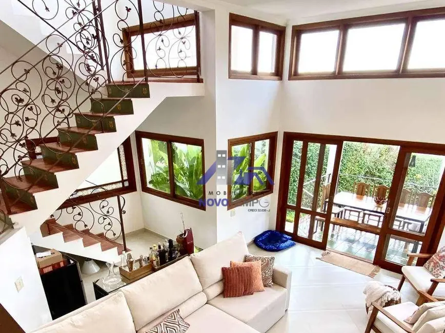 Sobrado com 4 quartos à venda, 337m2 em Cotia - SP - imagem 2 Foto 2 de Sobrado com 4 quartos à venda, 337m2 em Cotia - SP