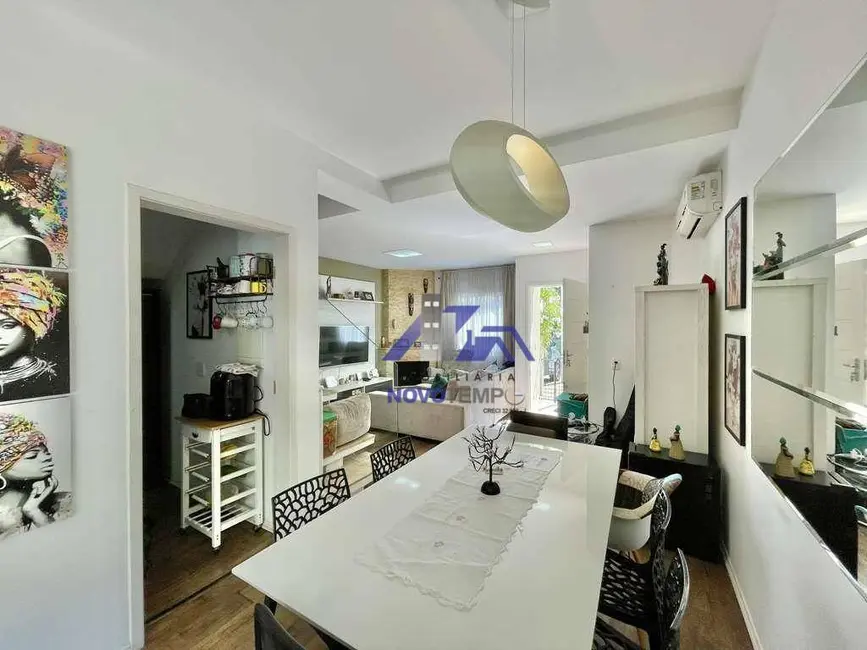 Sobrado com 3 quartos à venda, 120m2 em Jardim São Vicente, Cotia - SP - imagem 9 Foto 9 de Sobrado com 3 quartos à venda, 120m2 em Jardim São Vicente, Cotia - SP