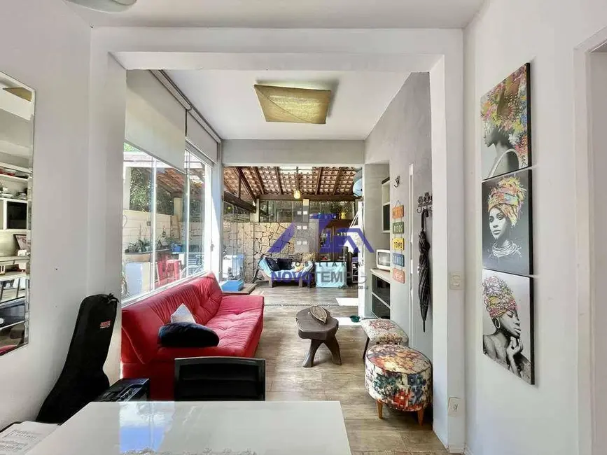 Sobrado com 3 quartos à venda, 120m2 em Jardim São Vicente, Cotia - SP - imagem 5 Foto 5 de Sobrado com 3 quartos à venda, 120m2 em Jardim São Vicente, Cotia - SP