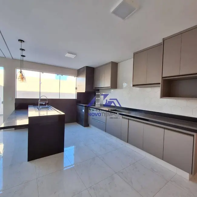 Casa de Condomínio com 3 quartos à venda, 428m2 em Pinheiros, Aracatuba - SP - imagem 3 Foto 3 de Casa de Condomínio com 3 quartos à venda, 428m2 em Pinheiros, Aracatuba - SP