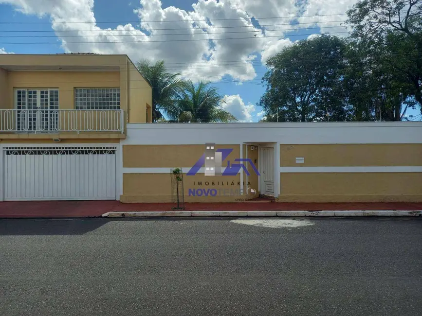 Foto 1 de Casa com 3 quartos à venda, 500m2 em Aviação, Aracatuba - SP